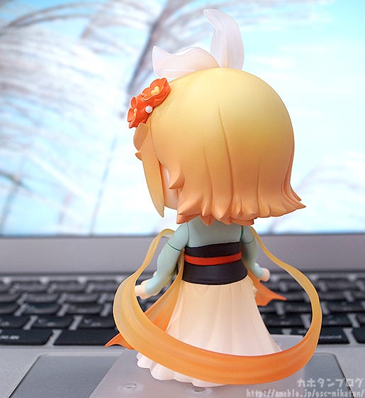 nendoroid kagamine rin harvest moon ver