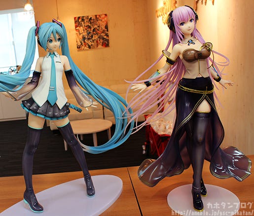 megurine luka v4x figure