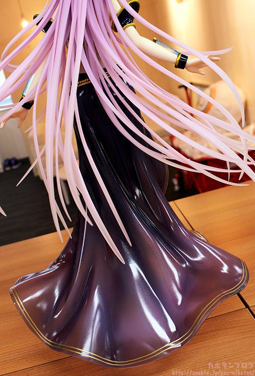 megurine luka v4x figure