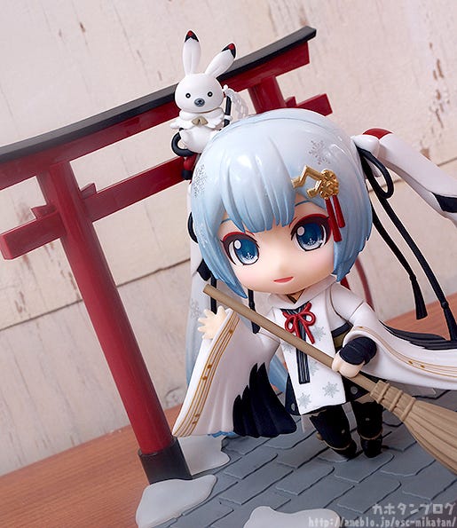 crane priestess miku