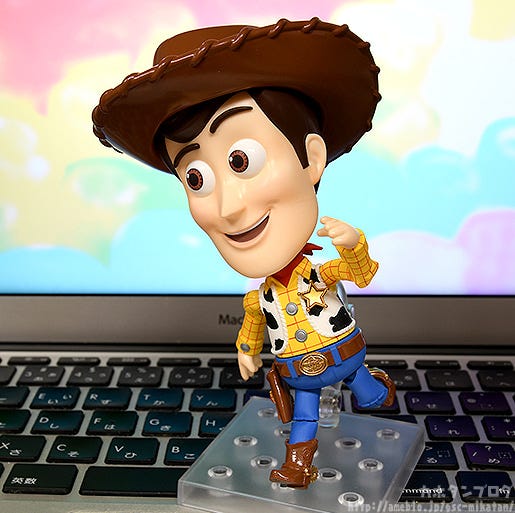 smiling woody doll