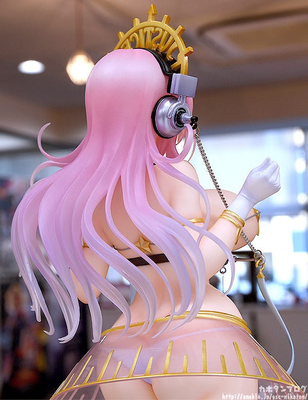 super sonico libra figure