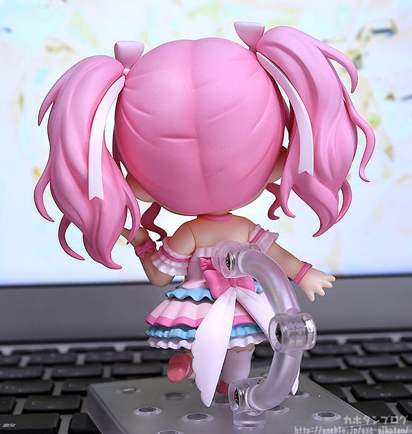 pink hair nendoroid