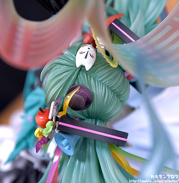 memorial miku figure