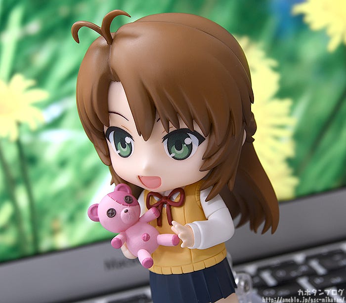 Her cute cowlick has been captured in Nendoroid form too!